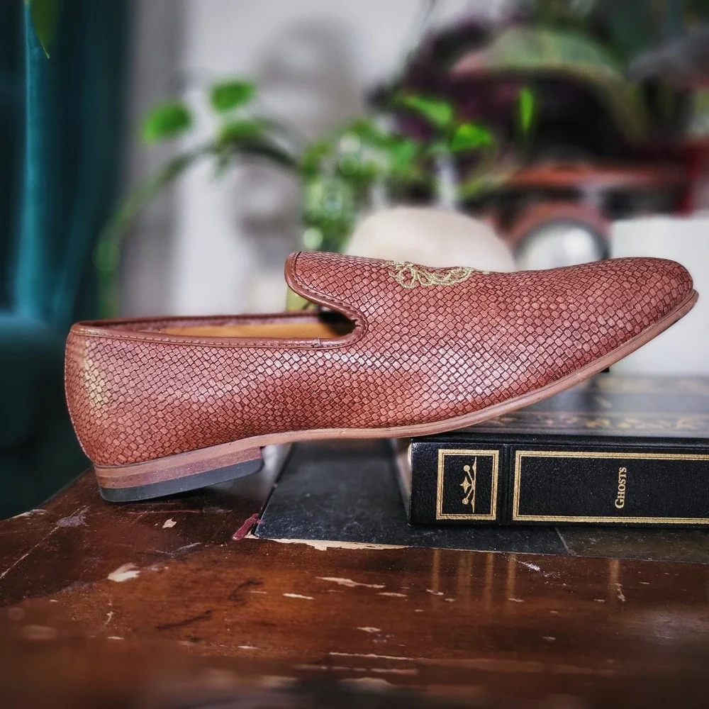 XRay Loafers Dress Shoes Brown Cognac Preppy Lion Crest Embossed Mens US 11
